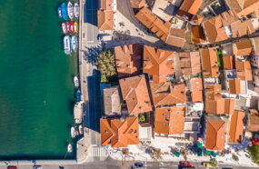 Omiš obilježava 35. obljetnicu osnutka Hrvatske ratne mornarice i uplovljavanja DJB-103 u kanjon rijeke Cetine